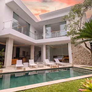  Villa Kusamakura