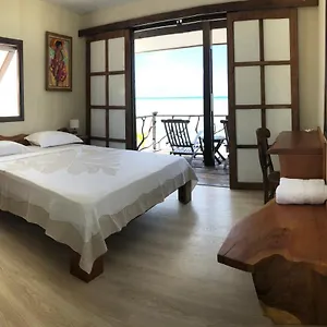Hakamanu , Tikehau French Polynesia